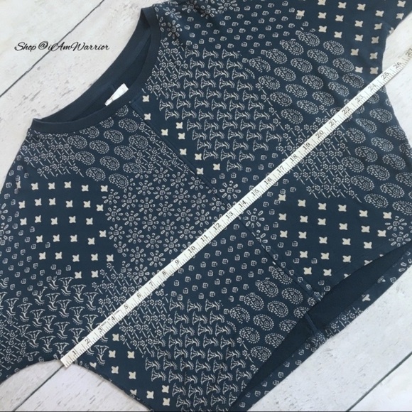 Lou & Grey navy print cropped dolman sleeve sweatshirt *shop@iamwarrior - Picture 4 of 6